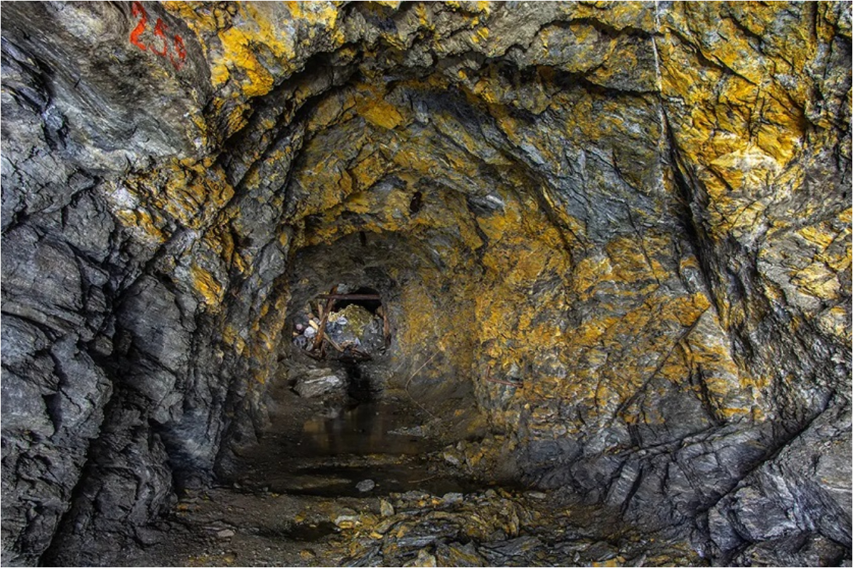 Zimbabwe Gold Mine Collapse: Six Dead, 15 Trapped