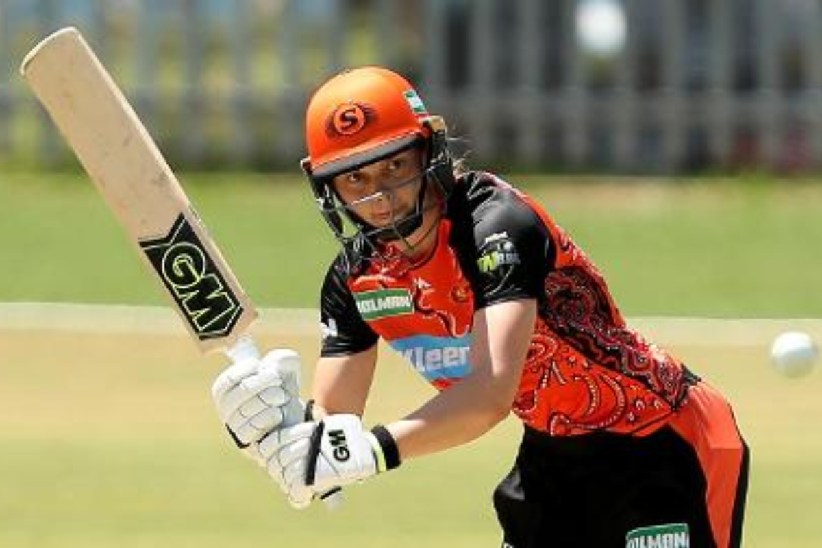 Amy Jones joins Perth Scorchers, completing international lineup