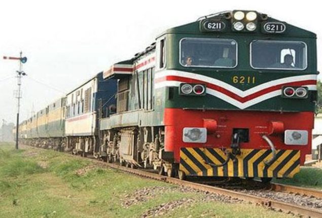 Pakistan Railways considers plan to increase fares