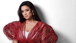 Shweta Tiwari Looks Stunning In Latest Pictures