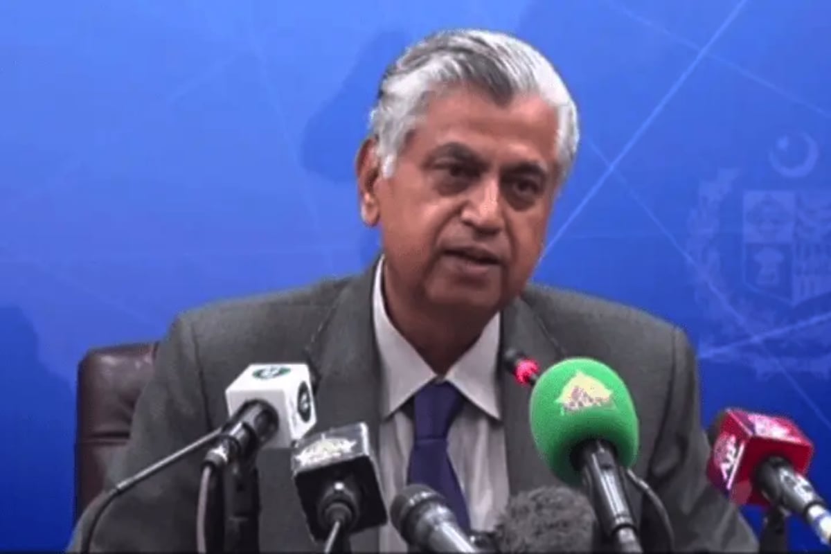 Information minister clarifies about live coverage of PML-N rally by PTV