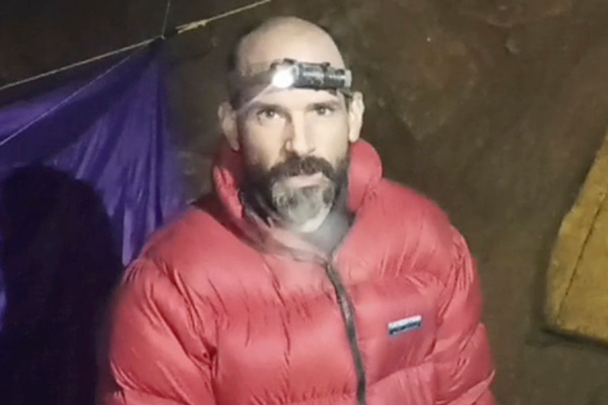 US explorer Mark Dickey rescued from Turkish cave after nine-day ordeal