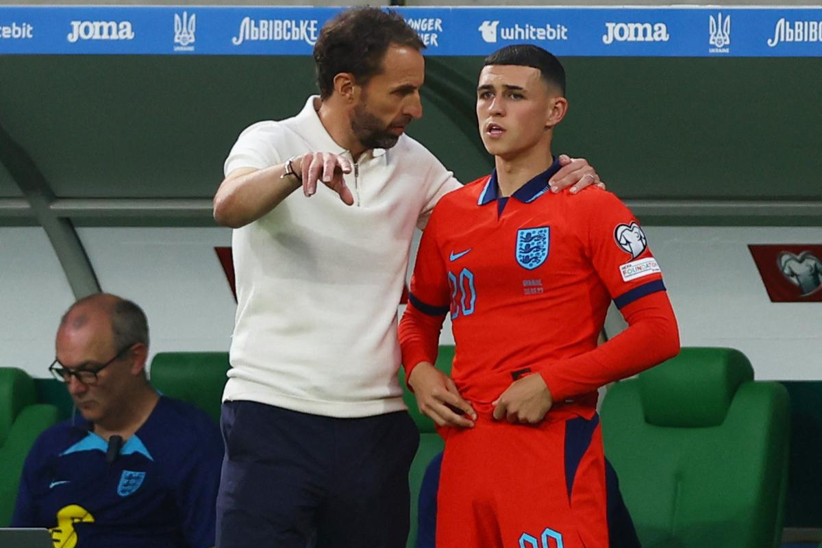 Southgate defends using Foden in wide position