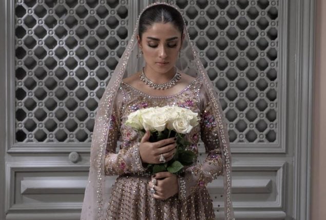 Ayeza Khan looks like a fairytale bride in a shimmery grey jora