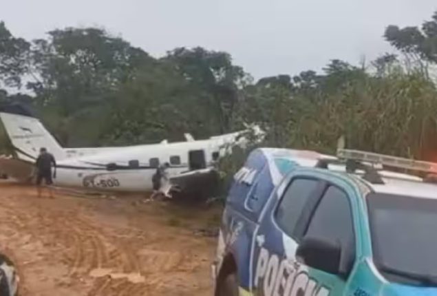Plane crash in Brazil kills 14, including tourists