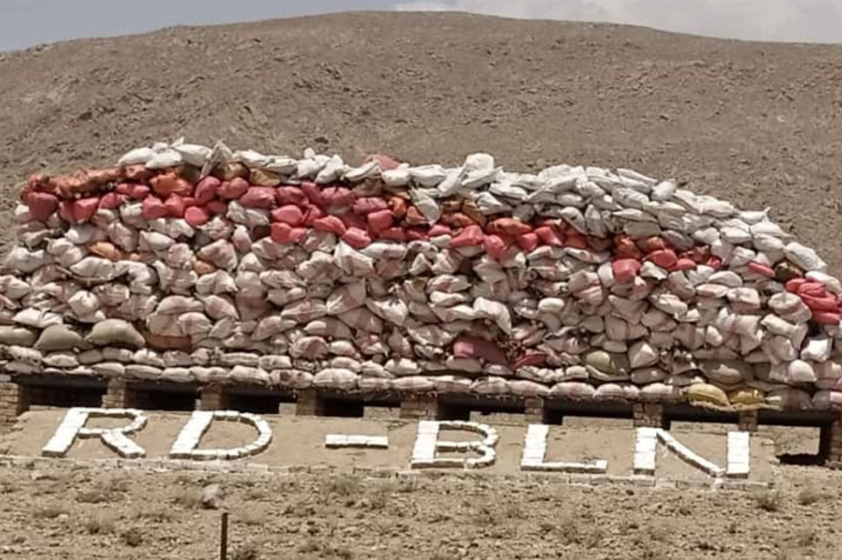 Large-scale crackdown against smugglers continues across country