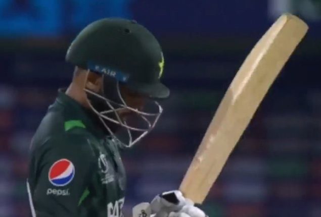 Saud Plays With Unsponsored Bat in Warm-up Match Against New Zealand