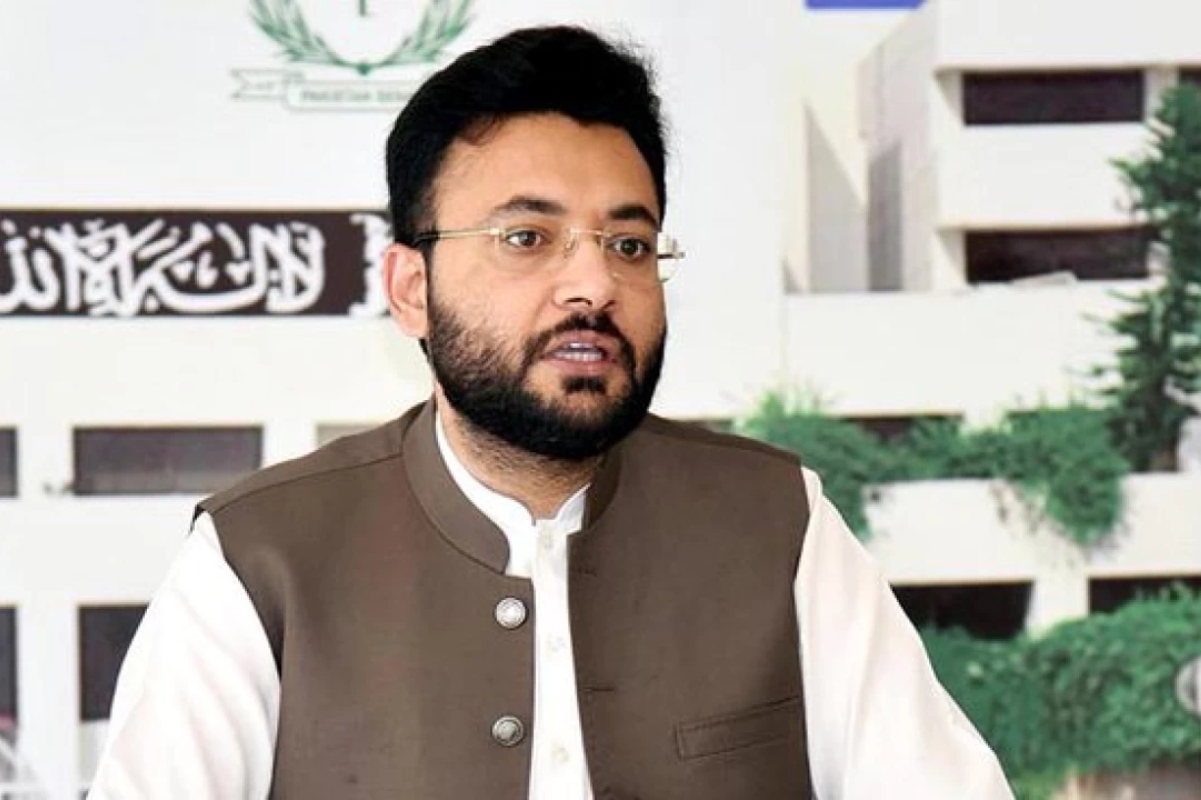 Farrukh Habib’s wife writes to chief justice seeking husband's recovery