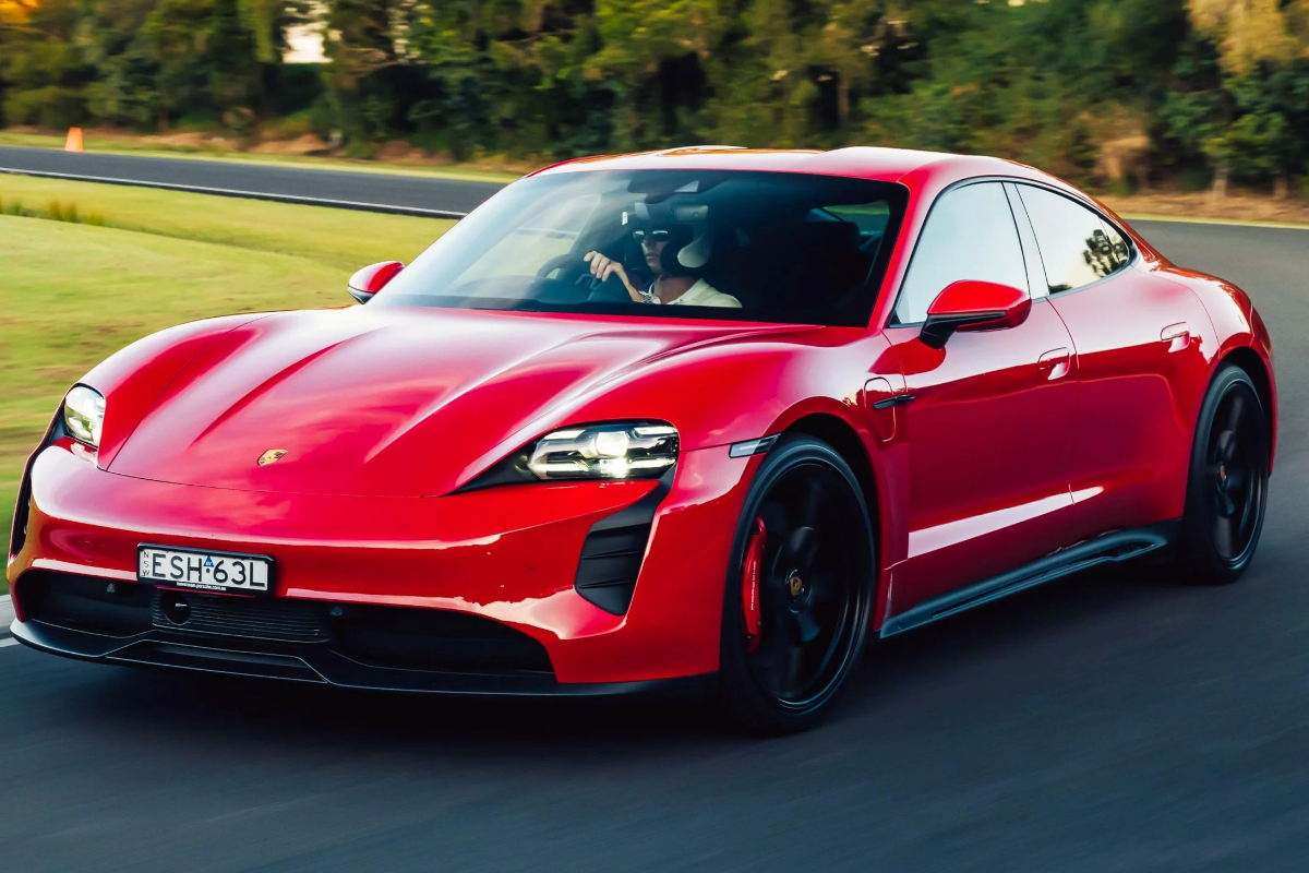 Porsche Taycan 2023 price in UAE
