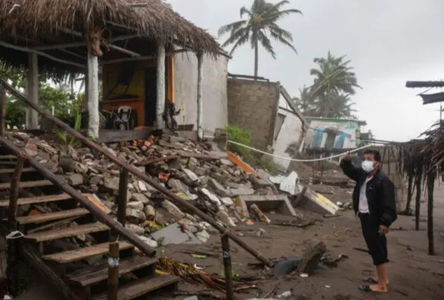 Hurricane Lidia strikes coast of Mexico before roaring inland