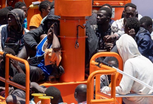 Boat with 280 migrants on board lands in Canary Islands