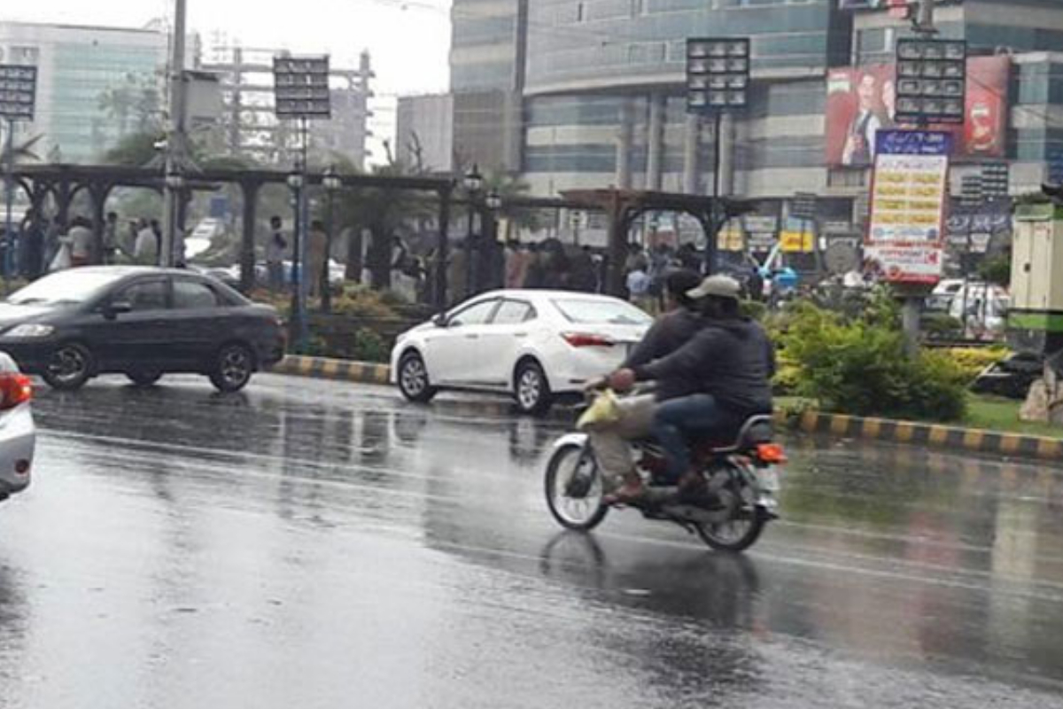 Drizzle in Karachi