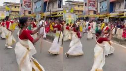 Shashi Tharoor Shares ‘Dandiya Style’ Folk Dance Video