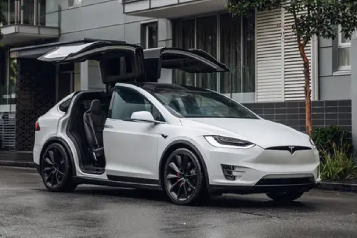Tesla Model X 2023 price in USA