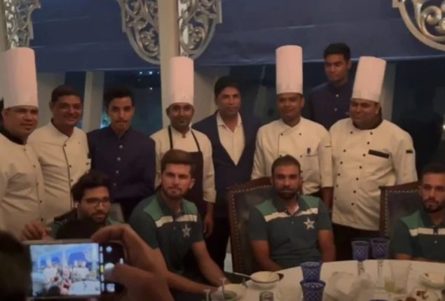 WATCH: Pakistan squad enjoys Heydarbadi cuisine