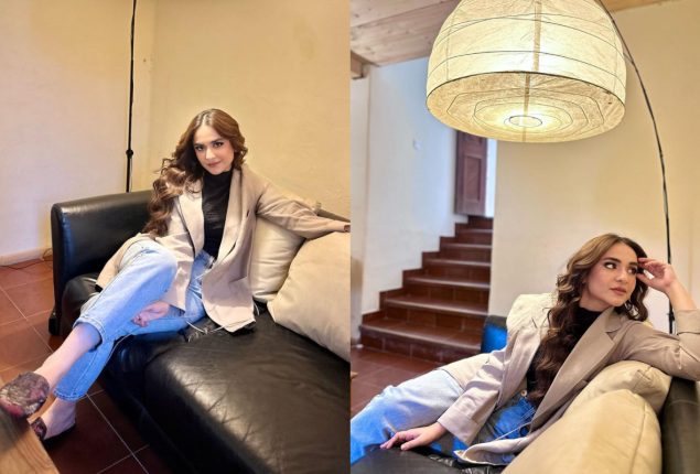 Yumna Zaidi looks stunning while posing on the couch
