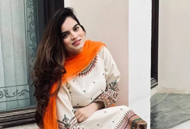 Aliza Sultan reveals how Feroze Khan is doing his father responsibility