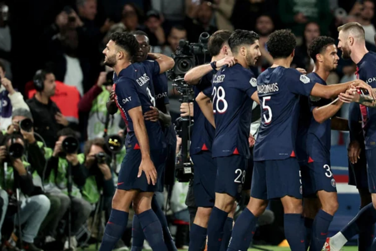 LFP hands suspended bans to four PSG players