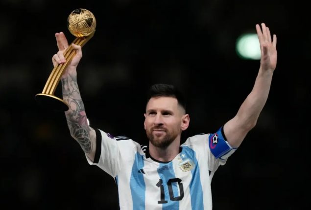 Messi included in Argentina squad despite injury