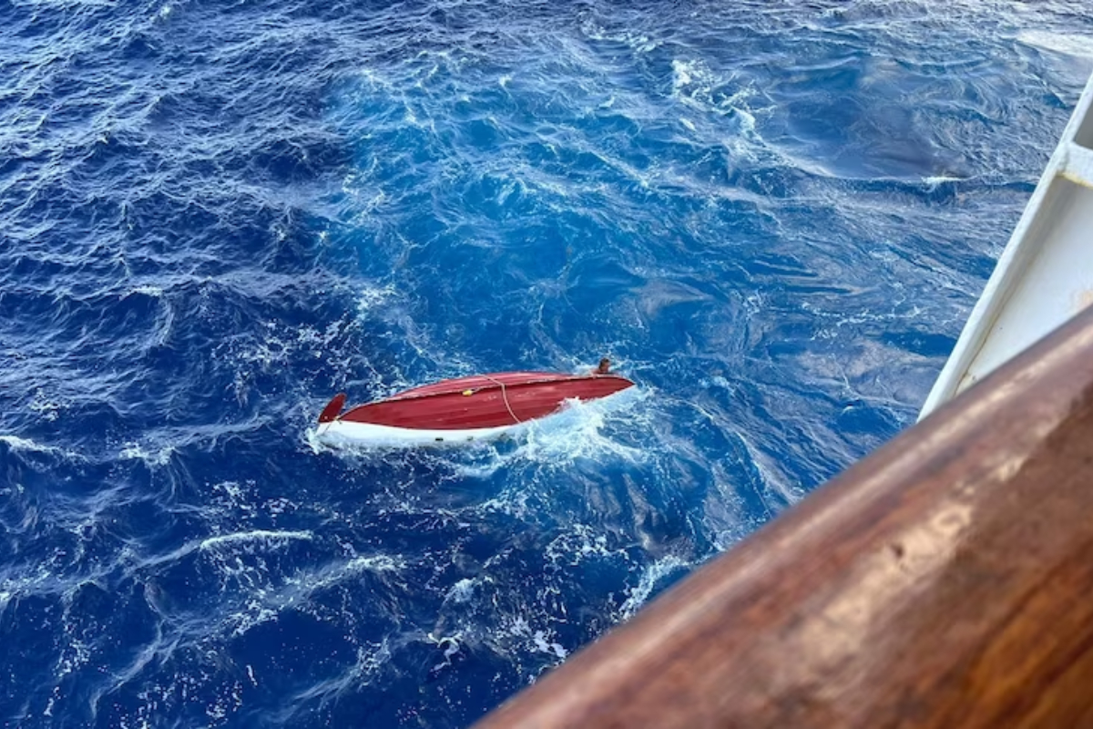 Aussie rower rescued after capsizing in Pacific Ocean