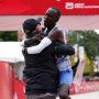 Kenyan breaks men’s marathon world record in Chicago
