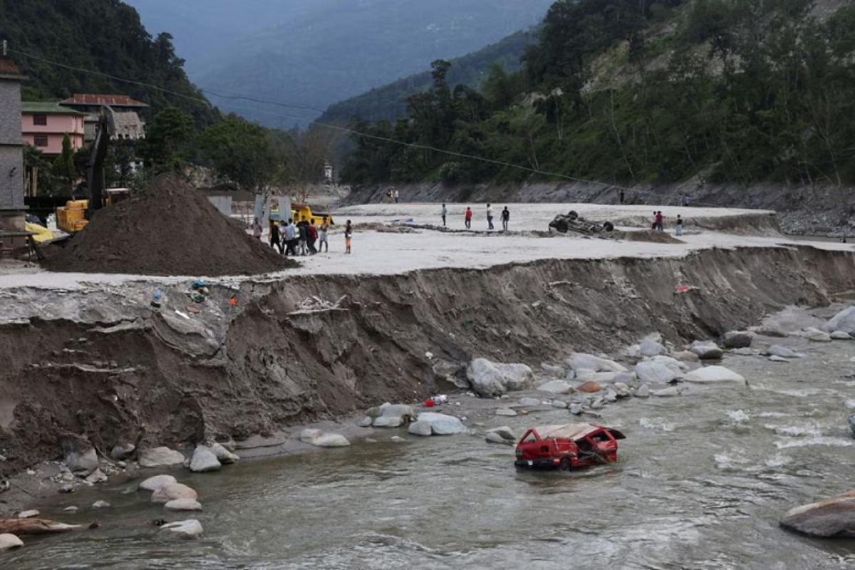 Himalayan flash floods leave 74 dead, 100 missing
