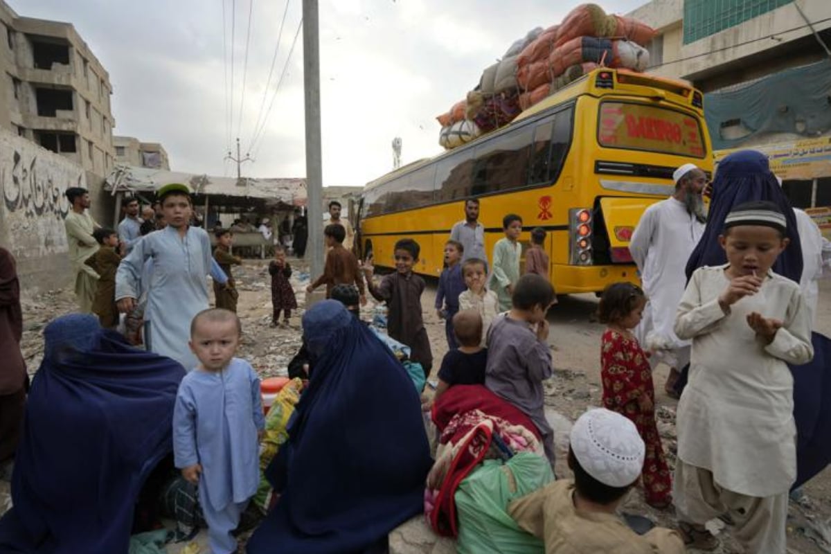 Illegally settled diasporas