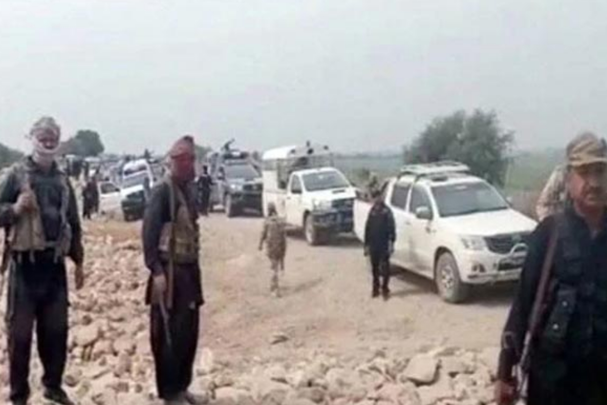 Bandits abduct police