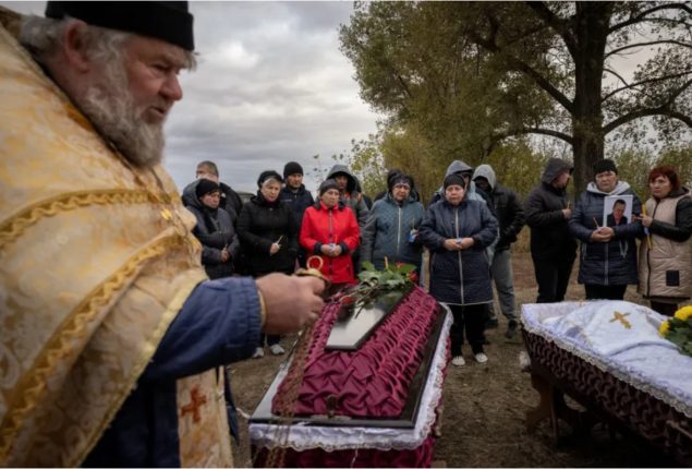 Vladimir Putin Tries to Freeze Ukrainian Counteroffensive