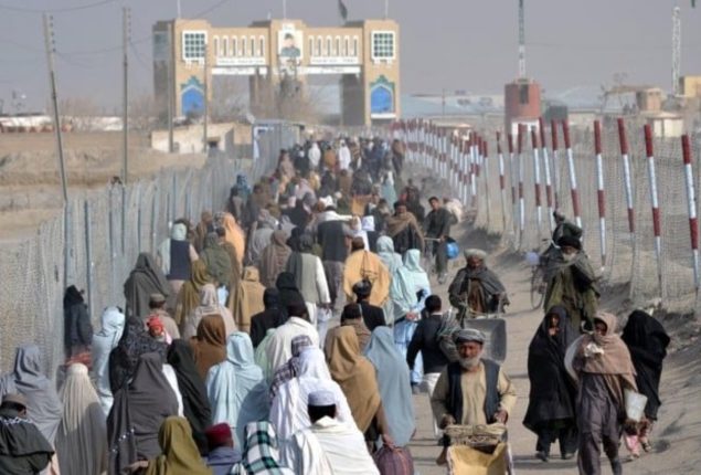 Repatriation of Afgan diasporas continues at Torkham border
