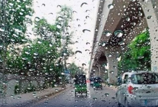 Rain in various parts of Lahore, low-lying areas under water