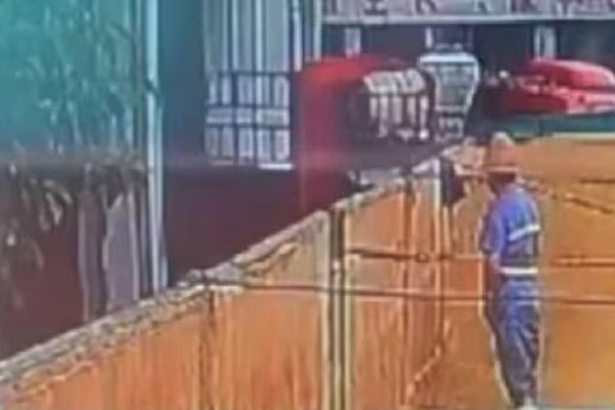 Tsingtao Beer Employee Caught Urinating in Tank