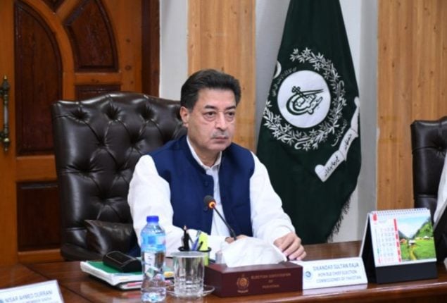 Sikandar Sultan Raja reviews election preparations in Sindh 