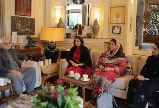 Andeelb Abbas and two other PTI women leaders joined IPP