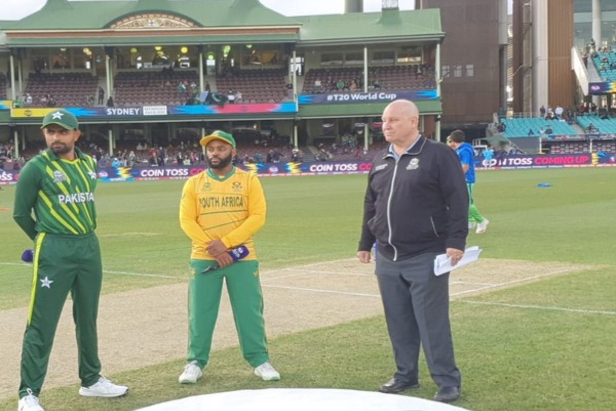 Pak vs SA Pakistan chooses bat