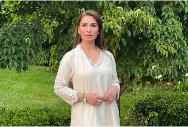 Reema Khan Honors with Youngest Lifetime Achievement Award at LSA