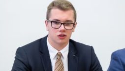 German politician detained after complaining about Nazi slogans