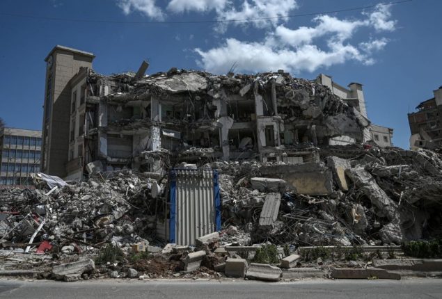 Expert says: Time and Location of Earth Quake Cannot Be Predicted