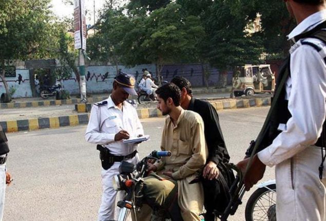 Amount of fines increases for violating traffic rules in Karachi