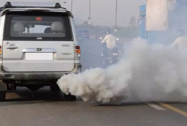 LHC orders action against smoke emitting vehicles to combat smog