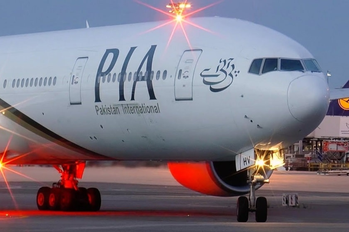 PIA Boeing