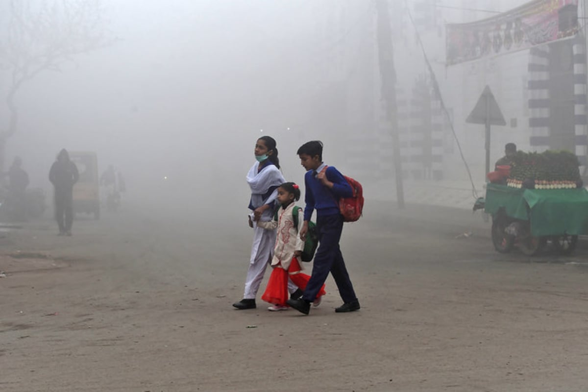 Smog conditions ease in Punjab, Lahore drops from most polluted ranking