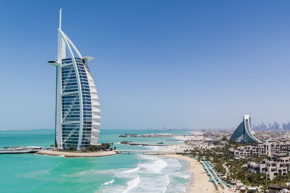 Burj Al Arab Offers Job Vacancies with Salary up to 8,000 Dirhams in UAE