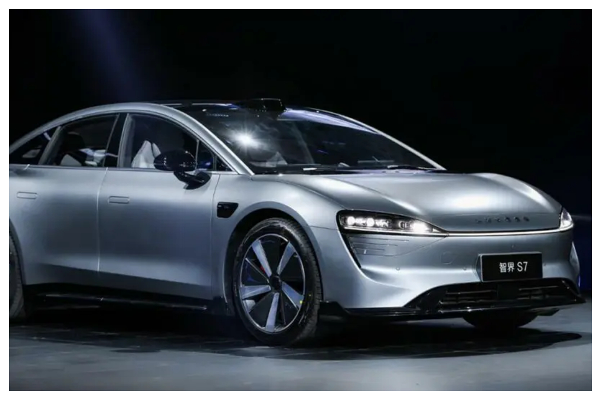 Huawei finally launched Luxeed S7 Electric Sedan in China