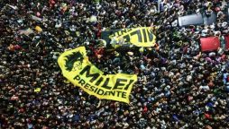 Argentinians vote after economic unrest with libertarian slight preferred