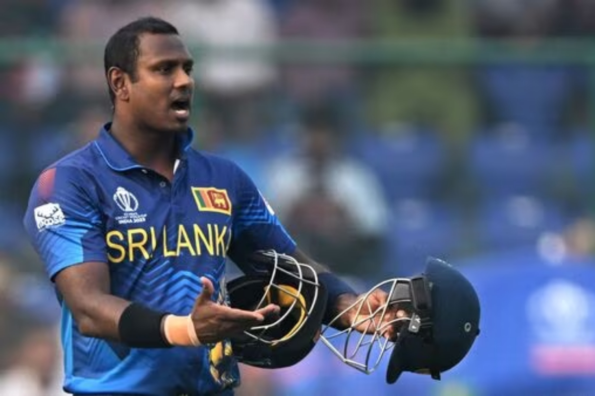Angelo Mathews out