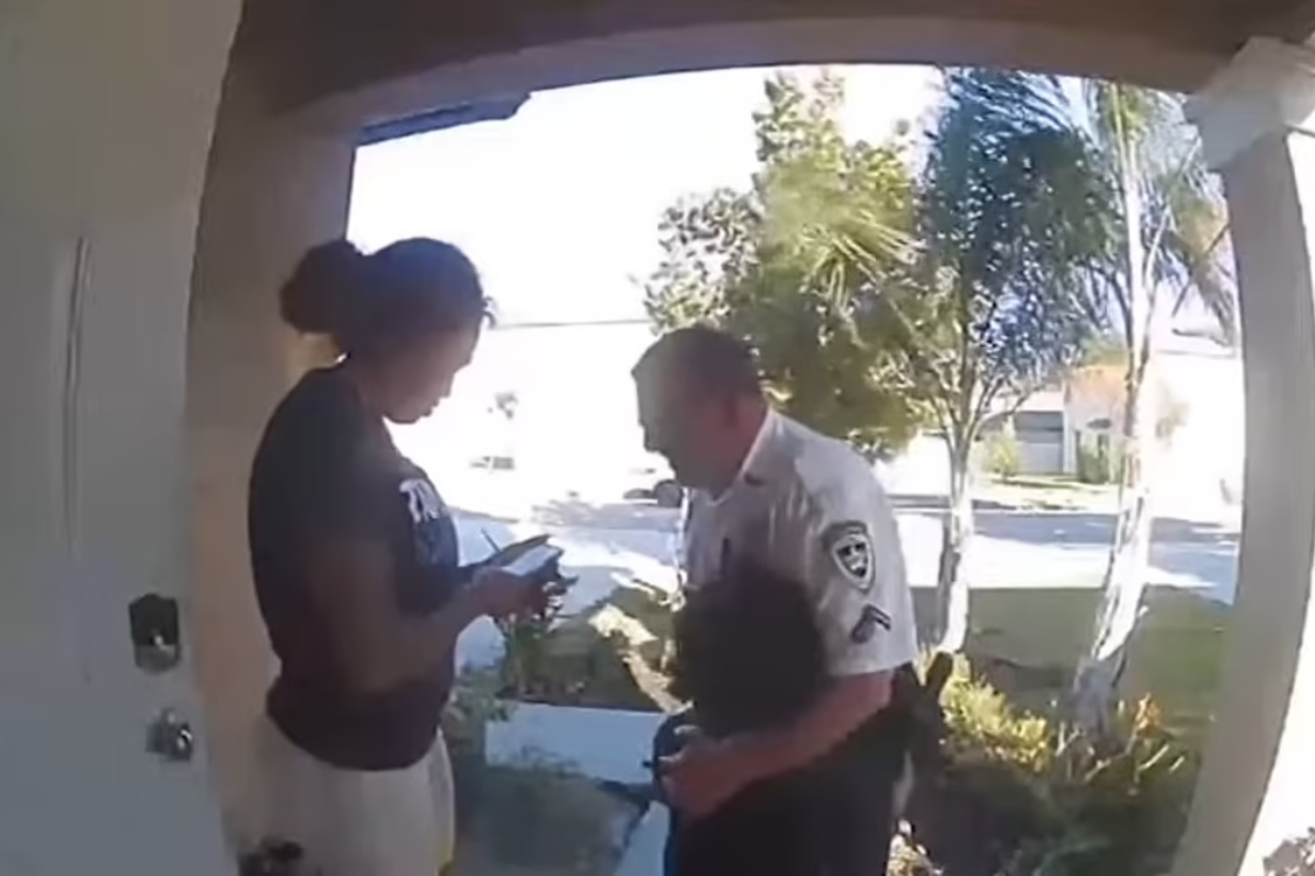 Heartwarming 911 Call: Boy Seeks Hug from US Police Officer