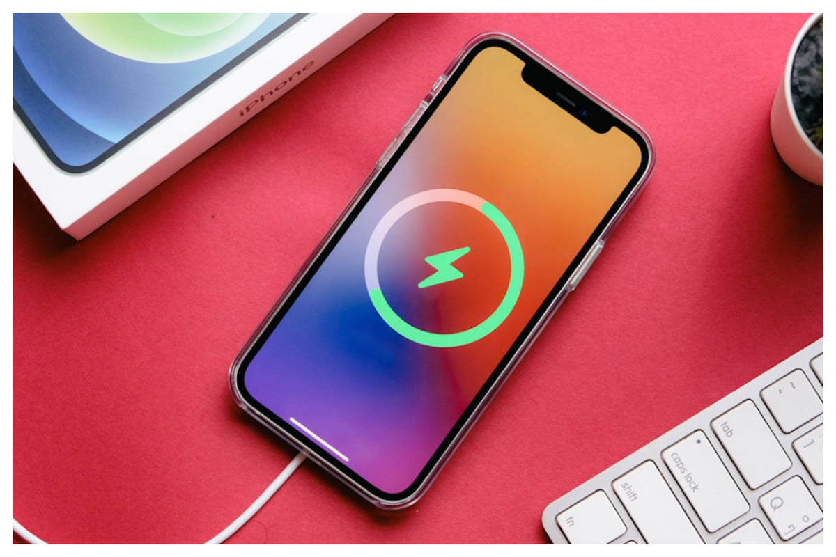 Apple Resolves Wireless Charging Problems on iPhone 15