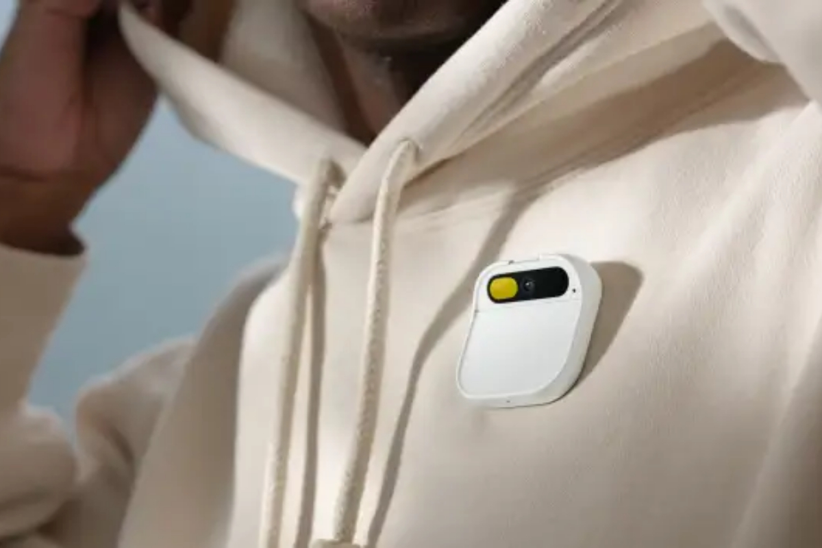 $700 Humane AI Pin Aims to Be Your New Smartphone