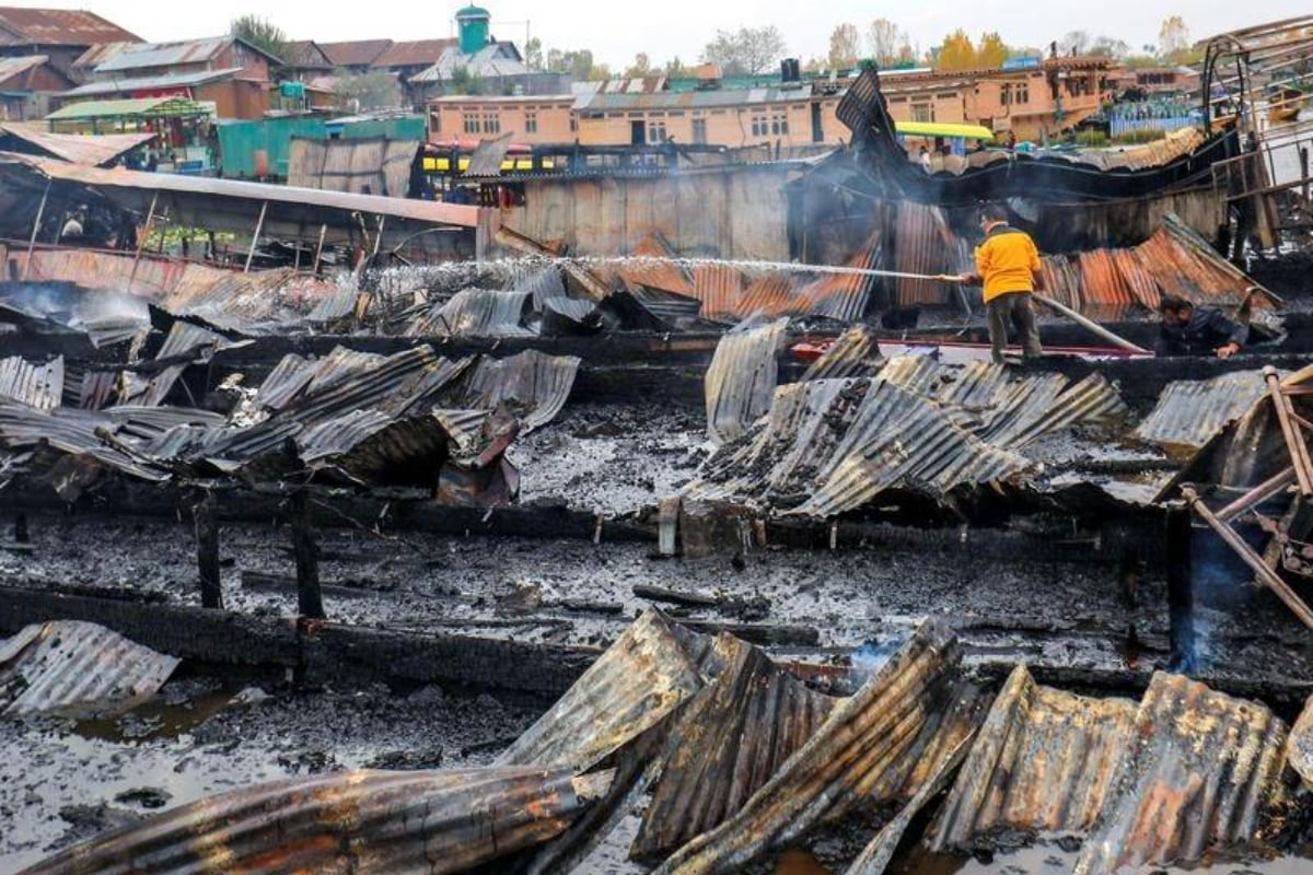 Bangladeshi Tourists Perish in Kashmir Houseboat Blaze